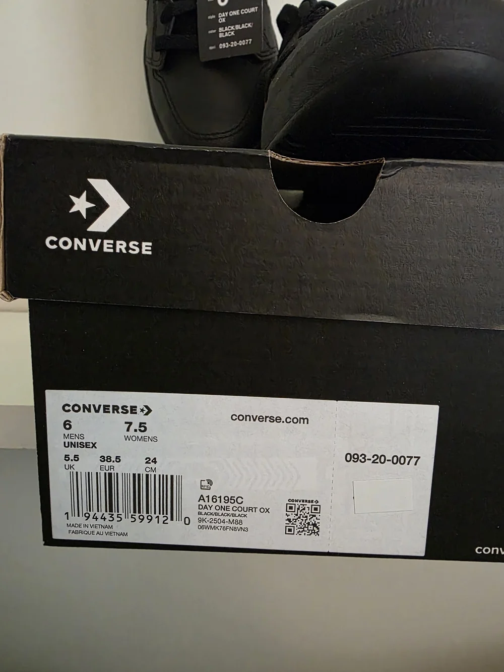 Converse Men's Black Low-Top Sneakers